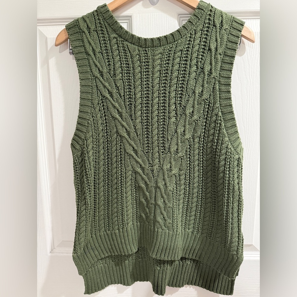 Rachel Zoe Olive Sweater High low Short Sleeve Tennis Prep Cable Knit Preppy L